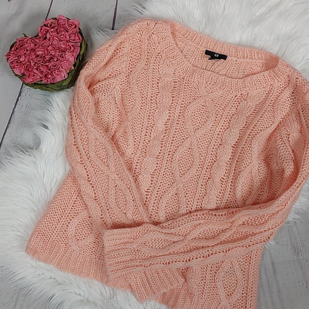 H&M light peach knit sweater size medium